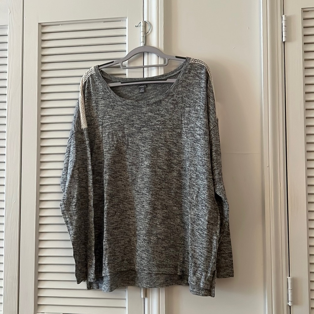 Aerie Marled Grey Soft Long-Sleeved Tee with Lace Accents EUC XL 🤍